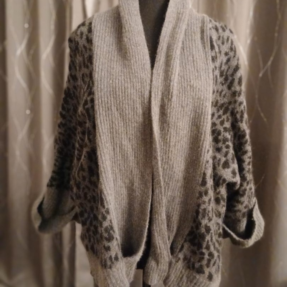 Gray Leopard Print Women's Sweater